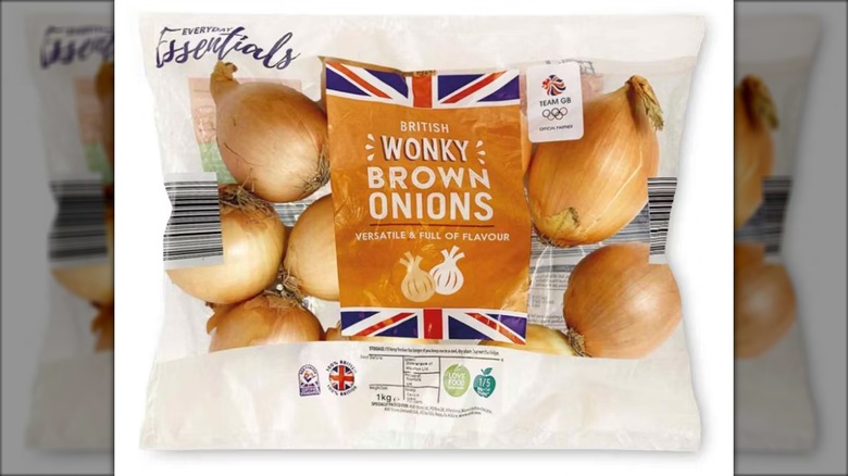 Mirrored image of wonky onion packet against white background