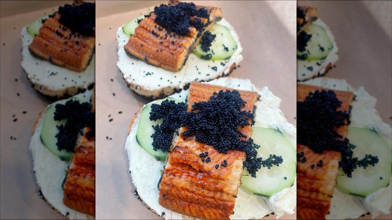 Smoked salmon and caviar on a bagel