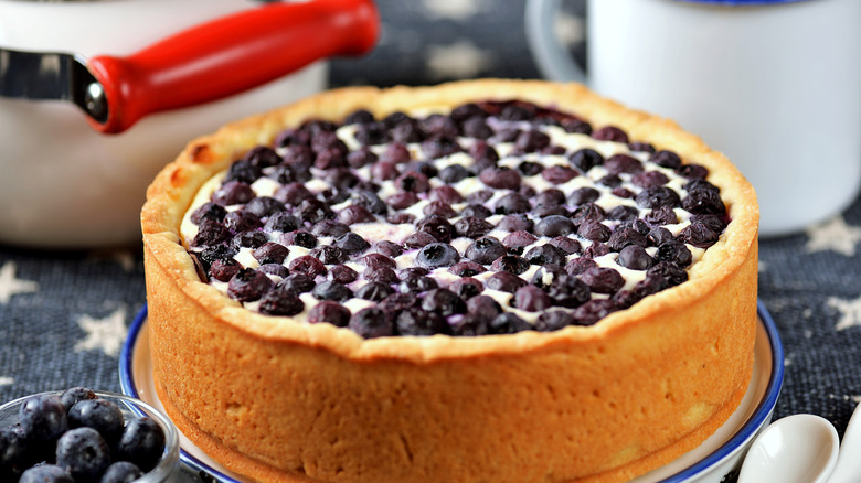 whole blueberry cheesecake with sour cream topping