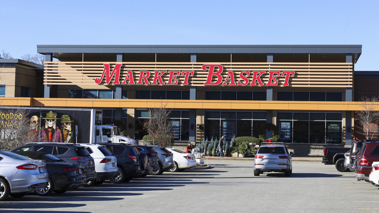 Market Basket store with parking lot out front