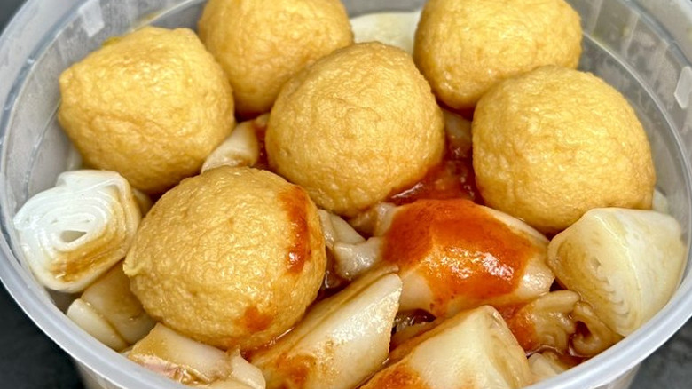 Curry fish balls at Chang Lai