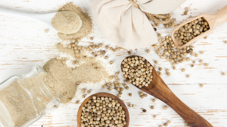 Whole and ground white pepper