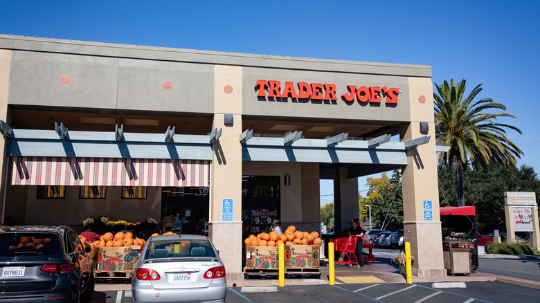 Exterior of Trader Joe's storefront