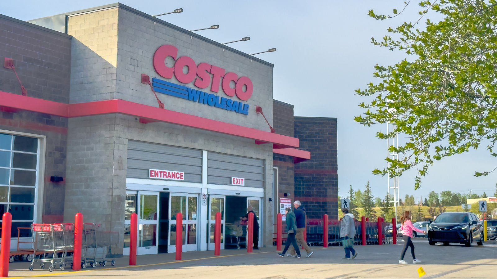 10 Biggest Costco Controversies Of All Time - Tasting Table
