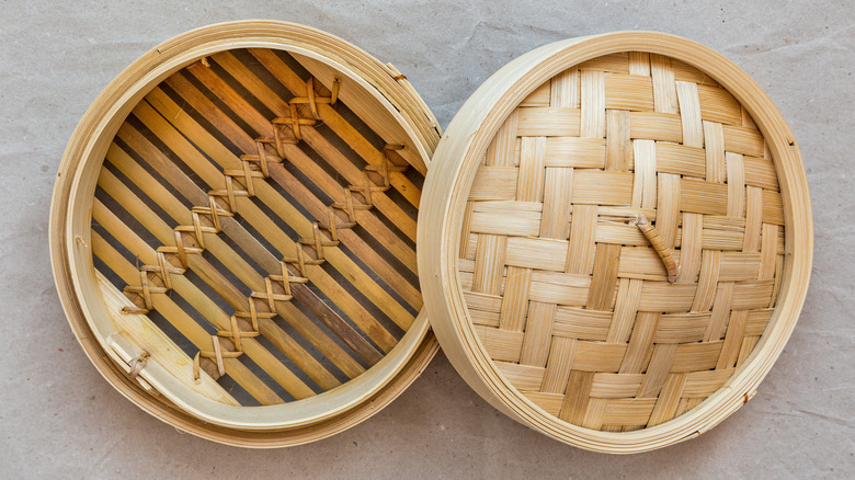 Bamboo steamer set
