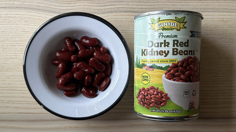 Goode Dark Red Kidney Beans in white bowl