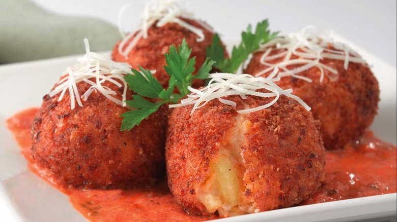 Product image of the fried macaroni and cheese from The Cheesecake Factory