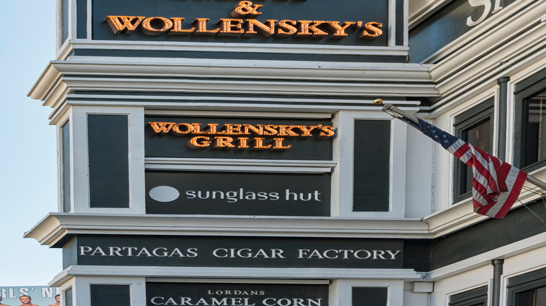 Smith & Wollensky lit up sign against blue sky