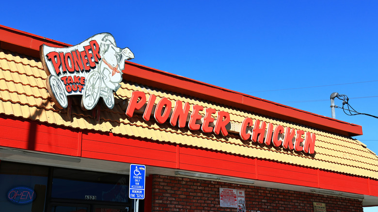 Store exterior of a Pioneer Chicken restaurant