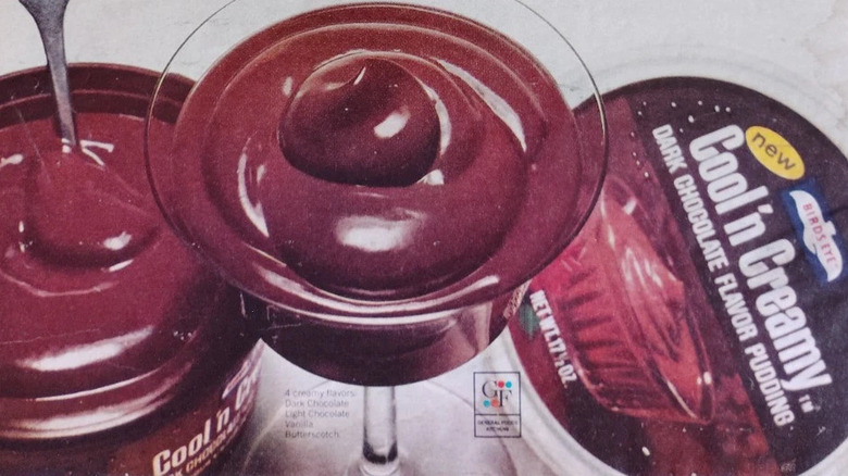 close up of Birds Eye Cool 'n Creamy Pudding Cup print ad, showing chocolate pudding in glass next to cup