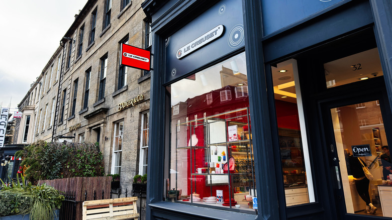 image of the Le Creuset retail storefront in Edinburgh, Scotland, which demonstrates the company's upscale branding through its decor and architecture