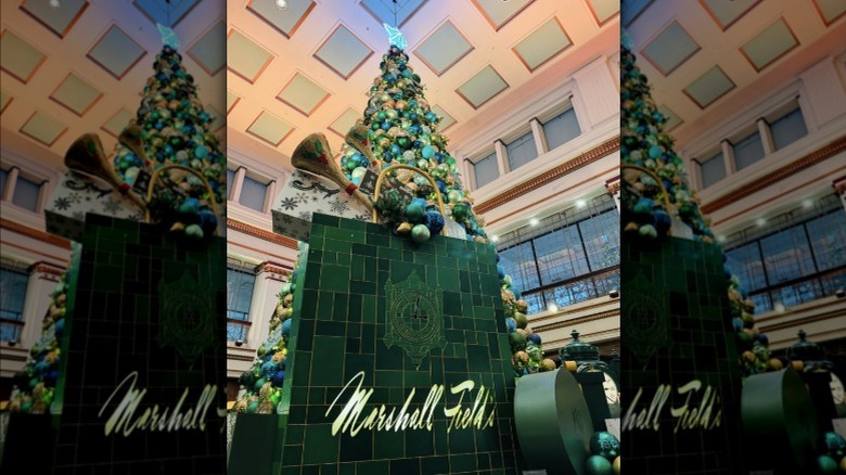 The Walnut Room Chicago Christmas tree