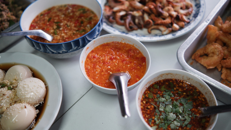 Various spicy nam jim options