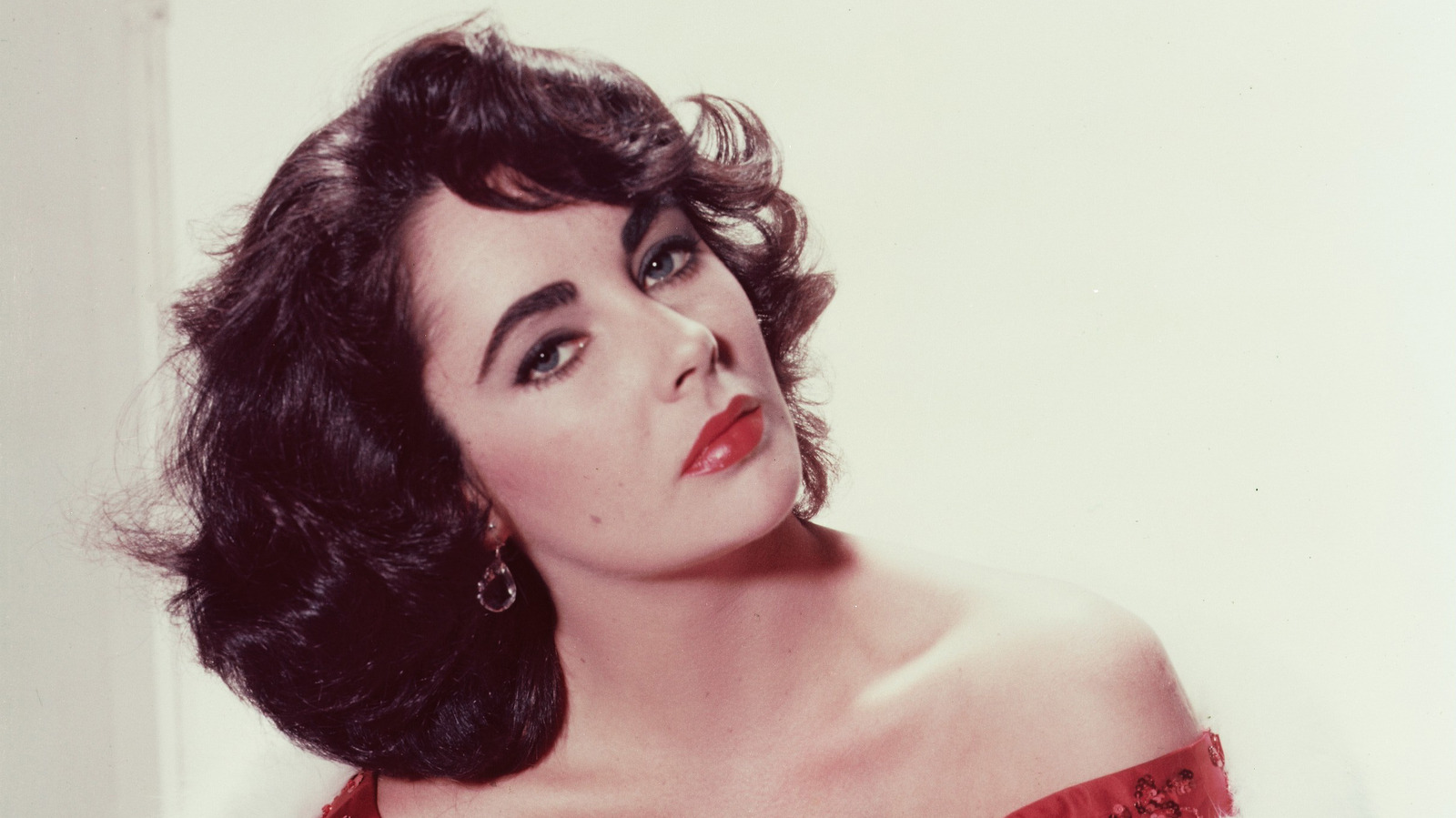 10 Foods And Drinks That Elizabeth Taylor Loved - Tasting Table