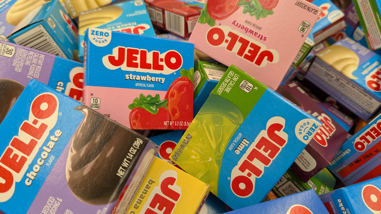 Various Jell-O boxes in a pile