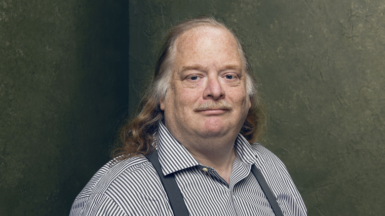 Jonathan Gold posing for a headshot