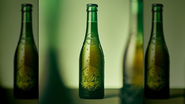 Green bottle of Alhambra Reserva 1925