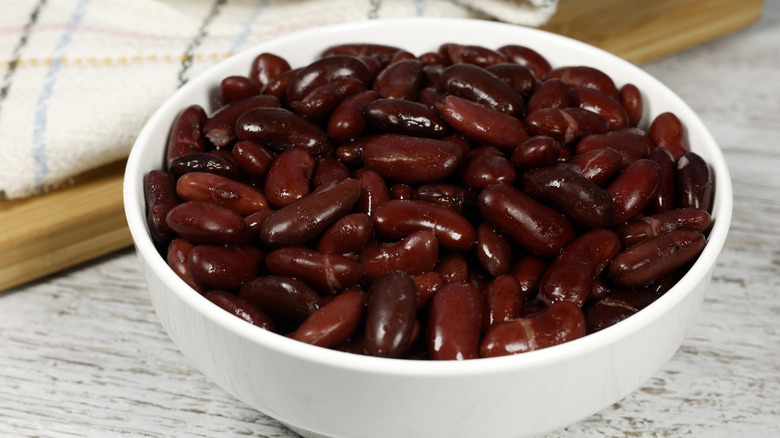 Red kidney beans in white bowl