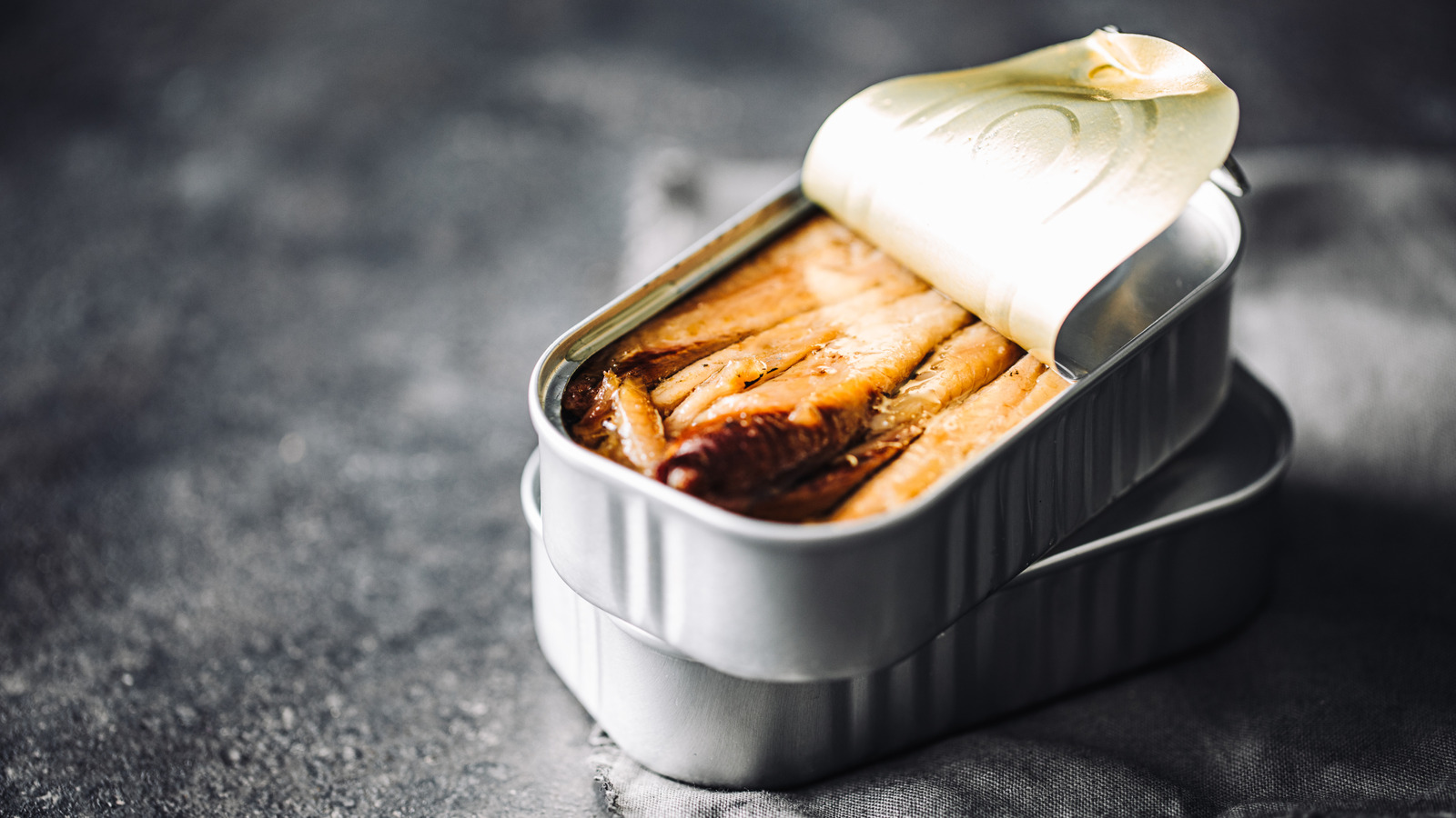 10 Mistakes Everyone Makes With Tinned Fish - Tasting Table