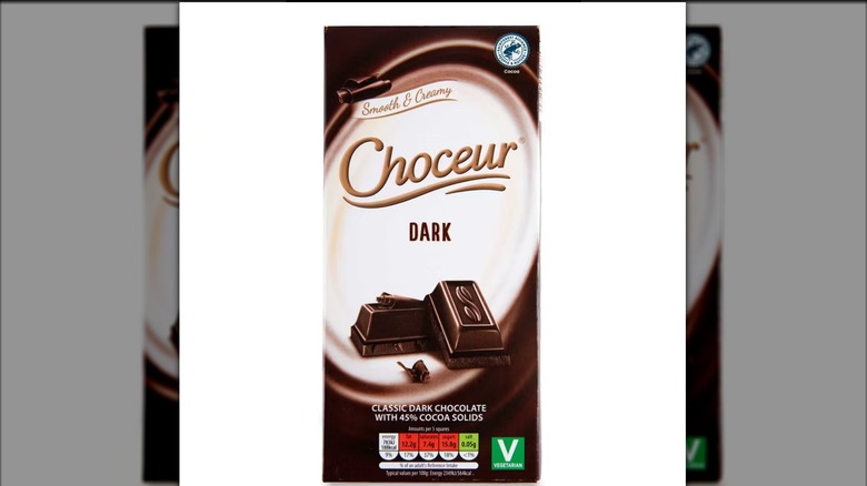 Mirrored image of Choceur Dark Chocolate Bar on white background