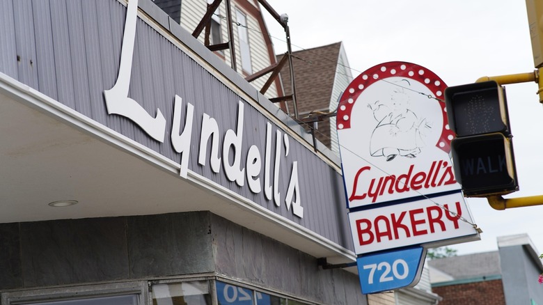 Lyndell's Bakery storefront