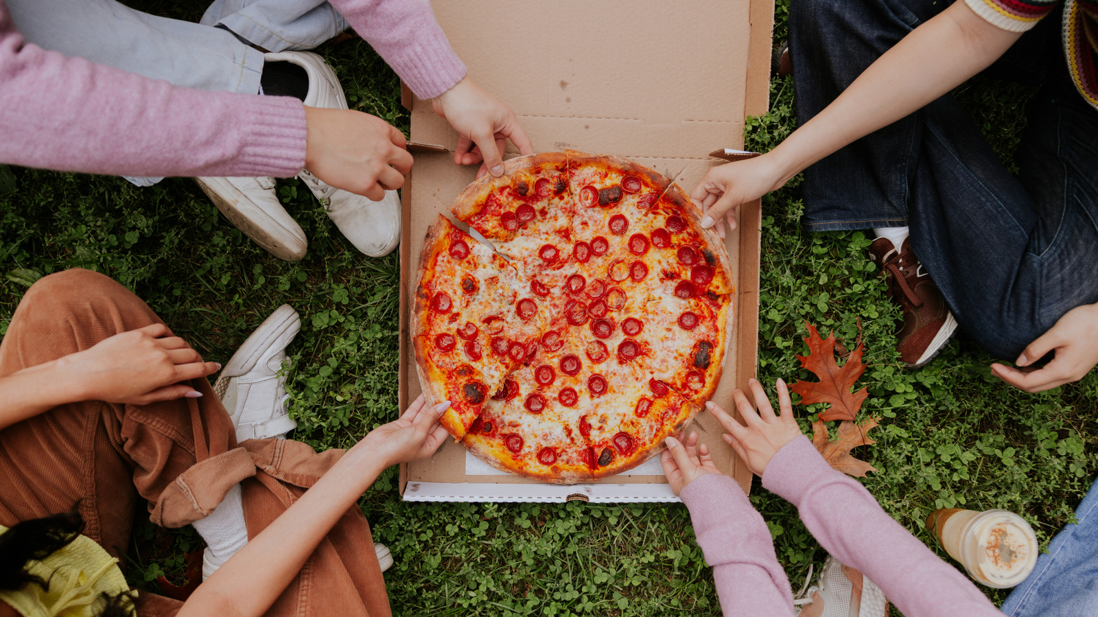 10 Overpriced Pizza Chains That Aren't Worth It, According To Customers - Tasting Table