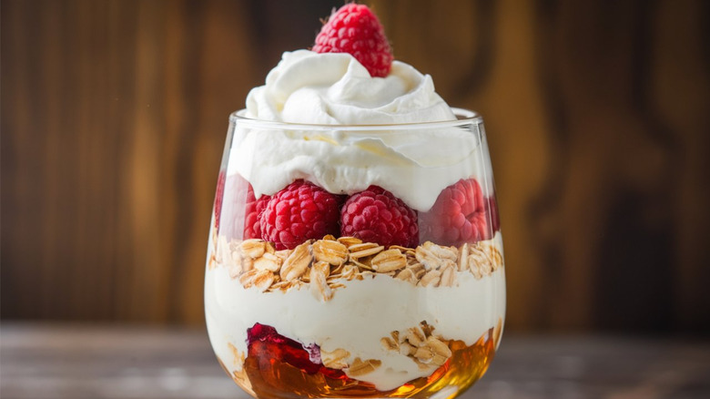 Glass dish of cranachan