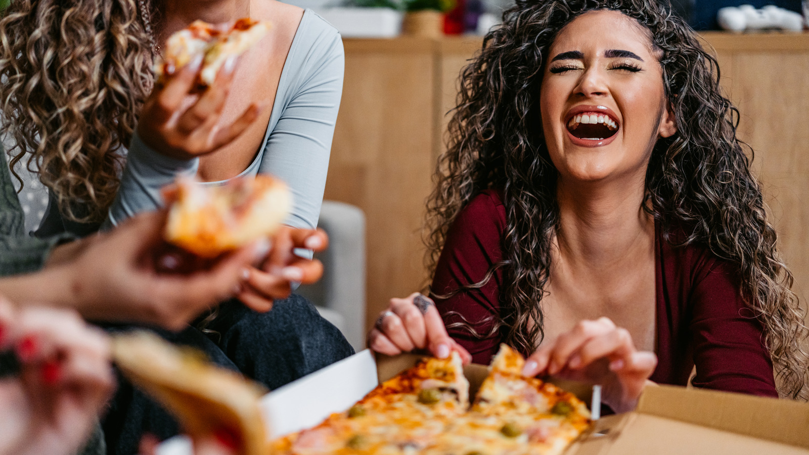 10 Regional Pizza Chains That The Rest Of The Country Is Missing Out On - Tasting Table