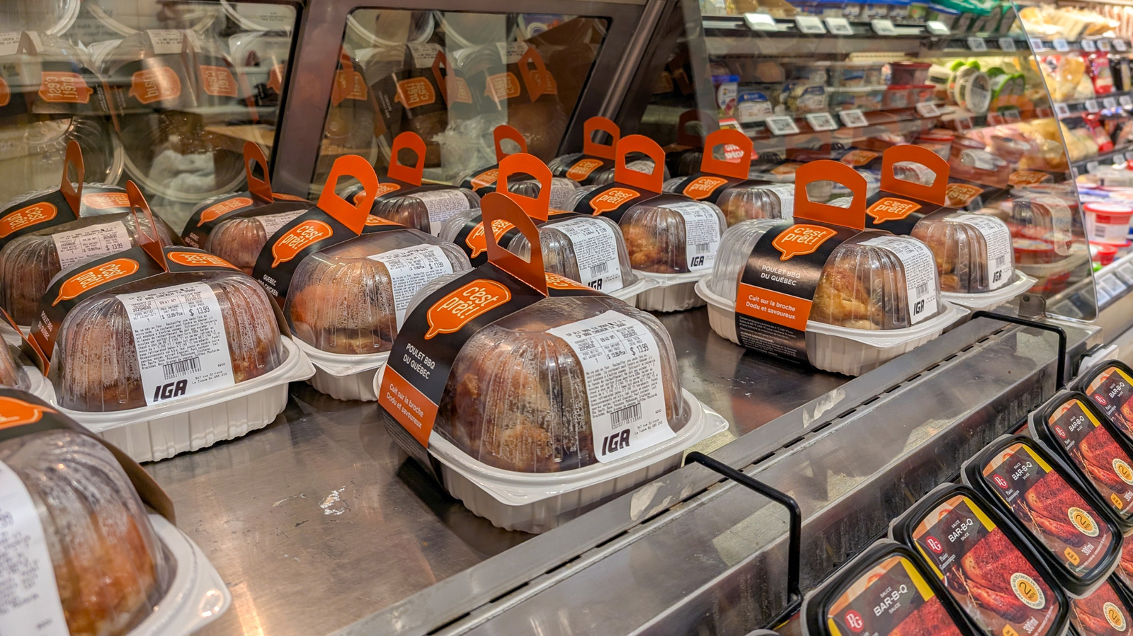 10 Rotisserie Chicken Red Flags To Watch Out For At The Grocery Store - Tasting Table