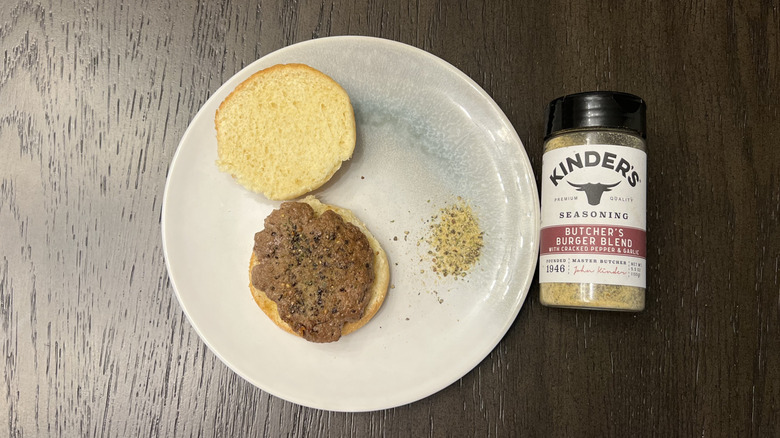 Kinder's Butcher's Burger Blend Seasoning on burger slider.