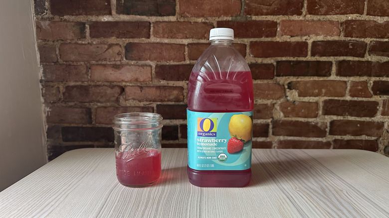O Organics Strawberry Lemonade with brick background
