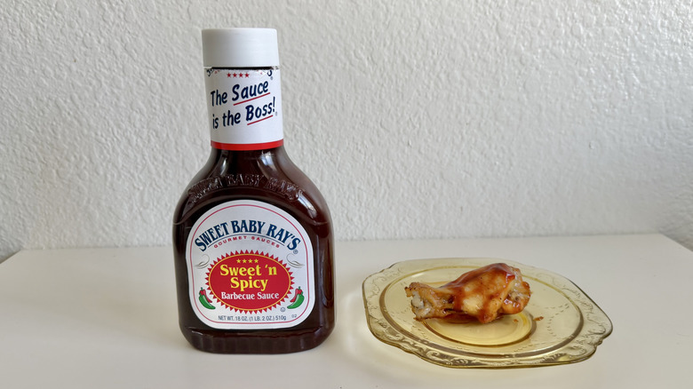Sweet 'n Spicy Barbecue Sauce bottle with chicken
