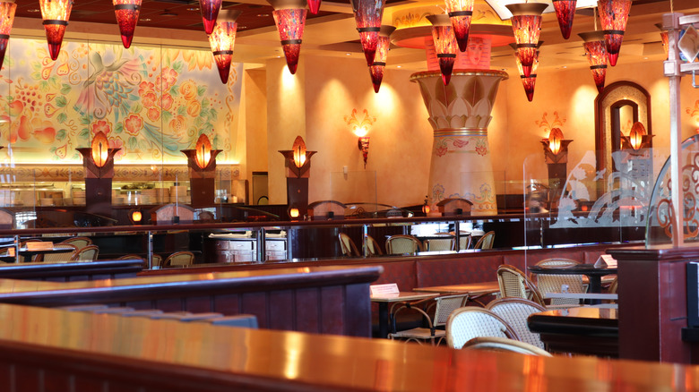 Cheesecake Factory Restaurant Interior