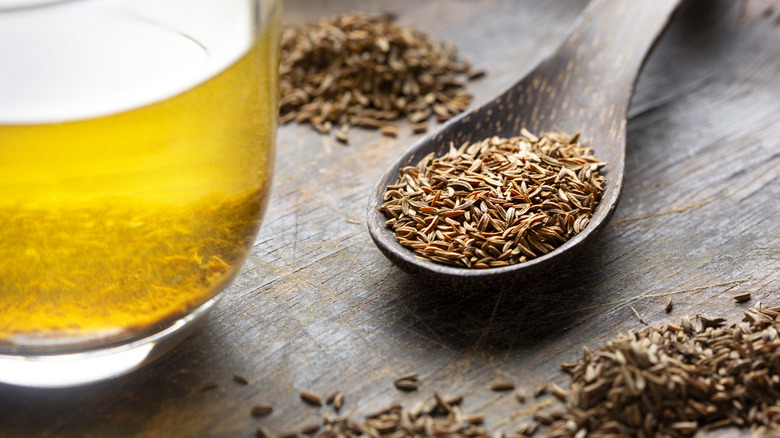 Caraway seeds and tea - alternative medicine.