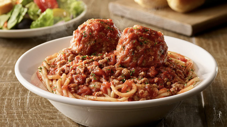 Piccolo portion of spaghetti and meatbalsl