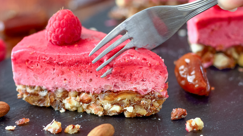 No bake raspberry icebox cake