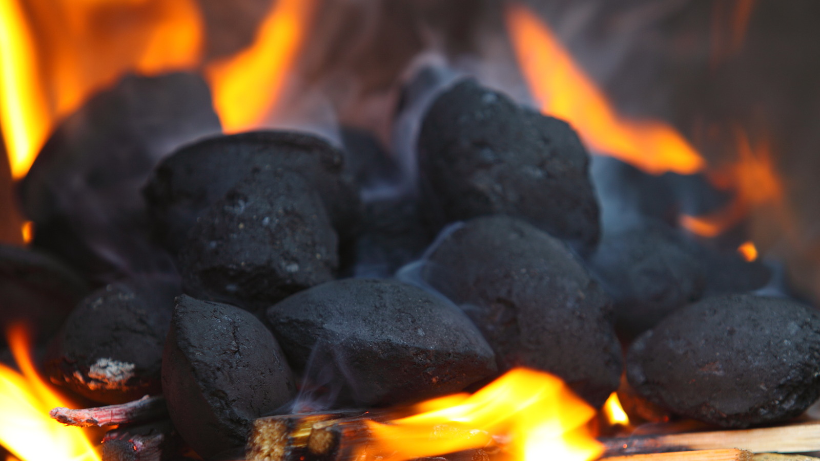 10 Tips You Need When Cooking With Charcoal
