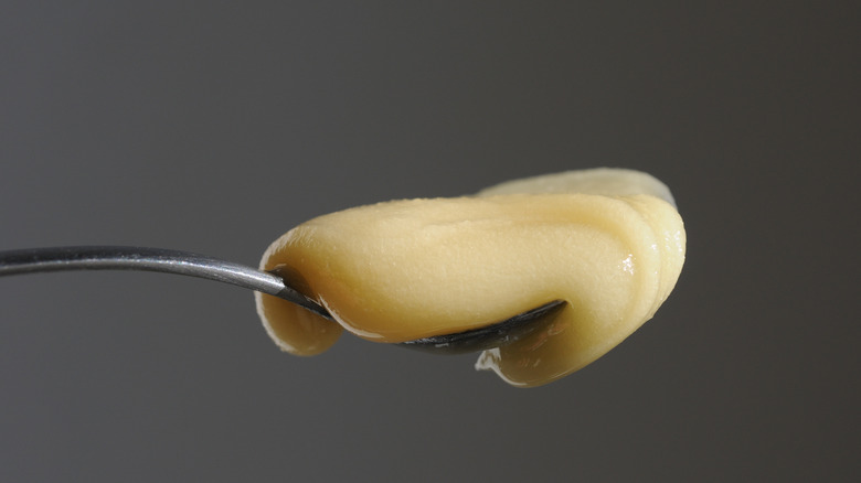A teaspoon of creamed honey