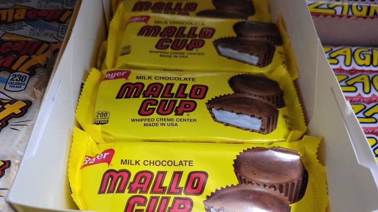 Box of Mallo Cups