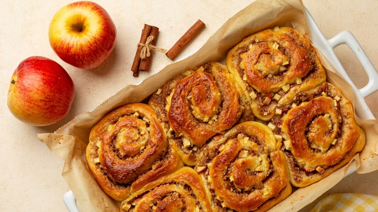 Apple cinnamon rolls in a pan