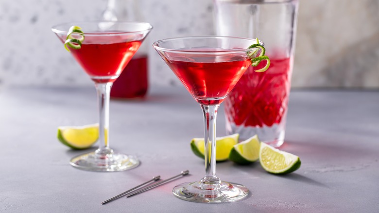 Cosmopolitan cocktail with cranberries