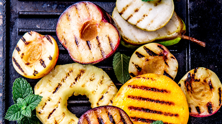 Different grilled fruits