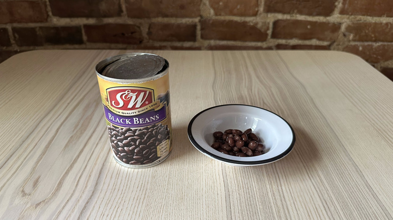 S&W black beans in small white bowl