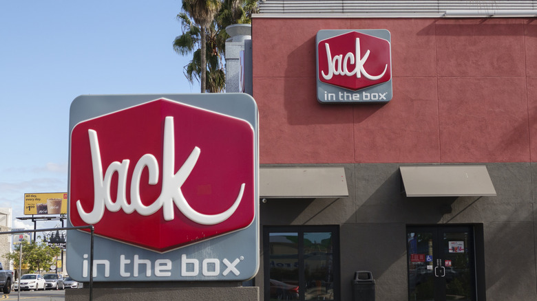 Exterior sign of a Jack in the Box location