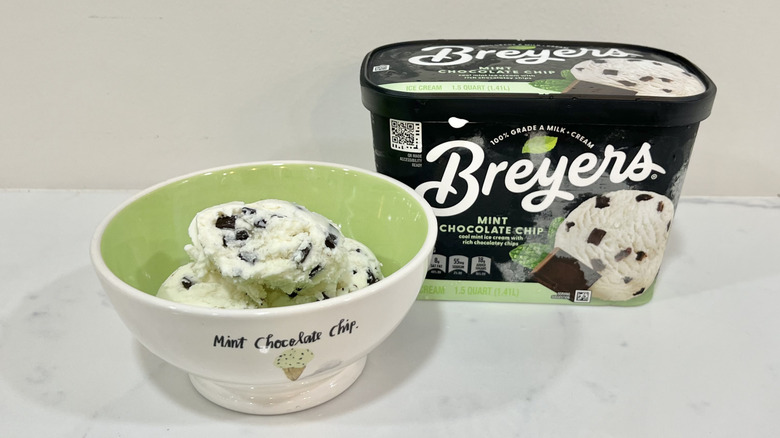 Breyers mint chocolate chip ice cream in a bowl.