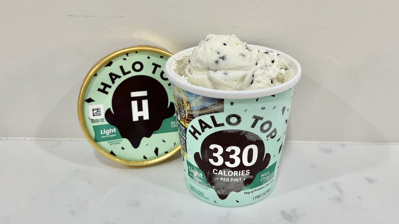 Halo Top mint chip ice cream in a pint.