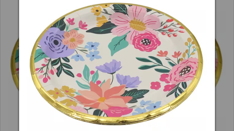 Stock image of a Celebrate It Flower Paper Dinner Plate