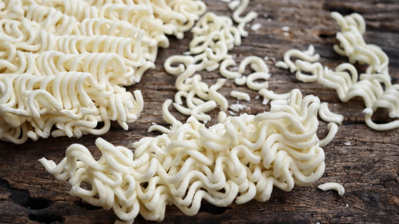 Dry instant ramen noodles