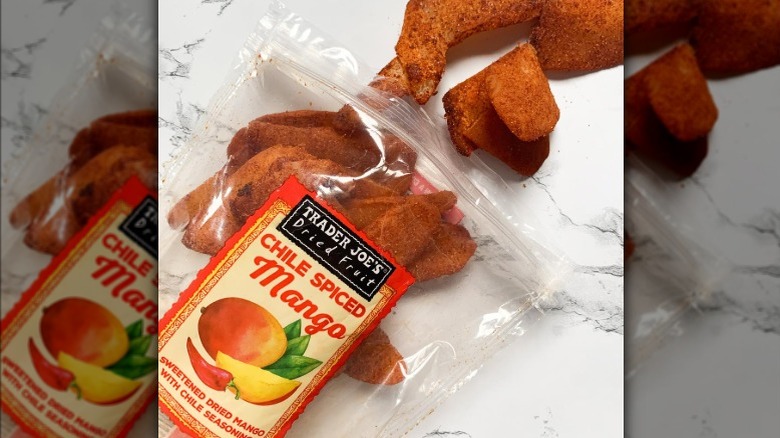 Chile-spiced mango in a bag
