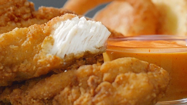 Sonic chicken tenders and dipping sauce